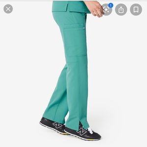 Figs scrub bottoms only